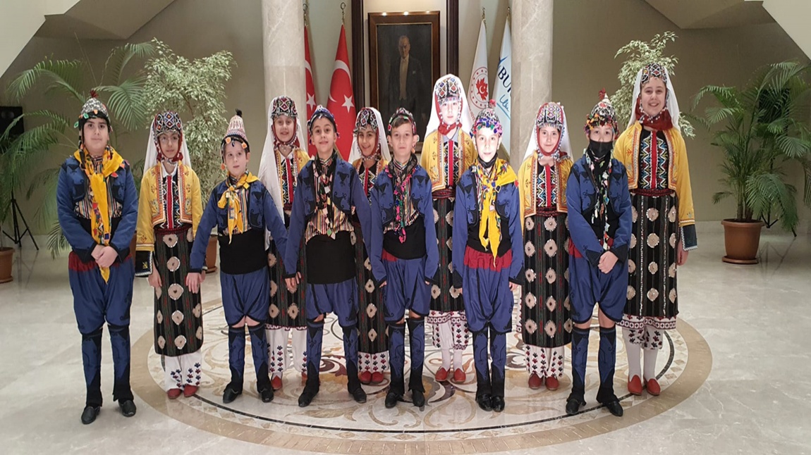 Vali Yakup Canbolat ve Okulumuz Öğrencileri TÜRKSOY Kültür Bakanları Daimi Konseyi'ni Karşıladılar